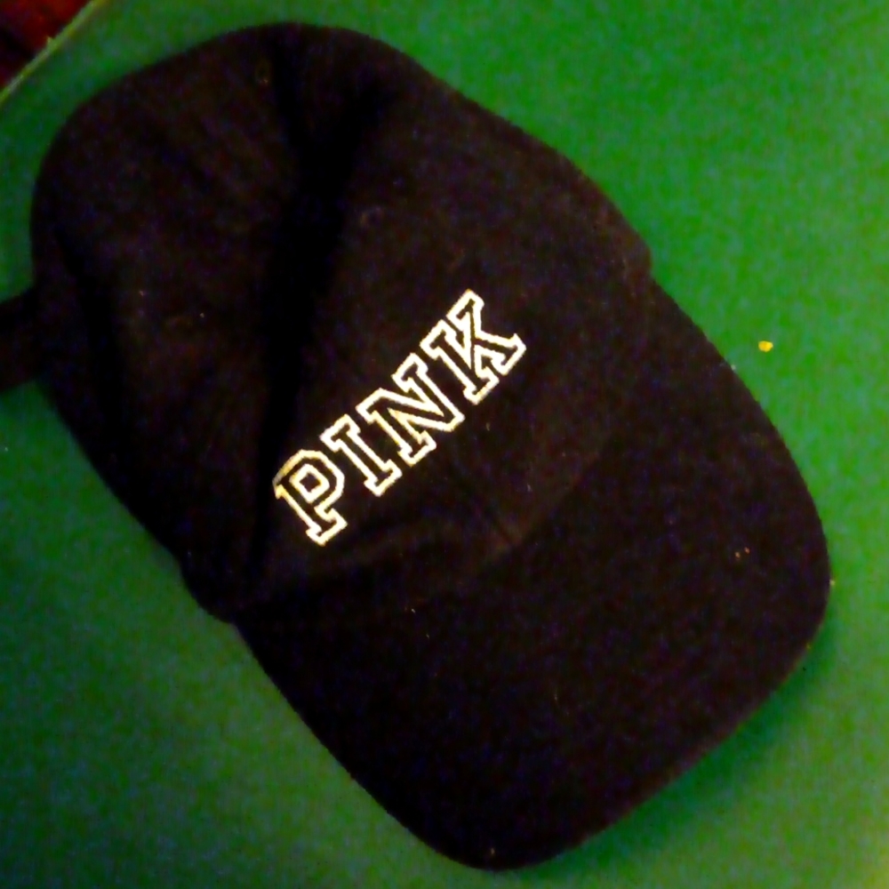 Black adjustable baseball hat pink